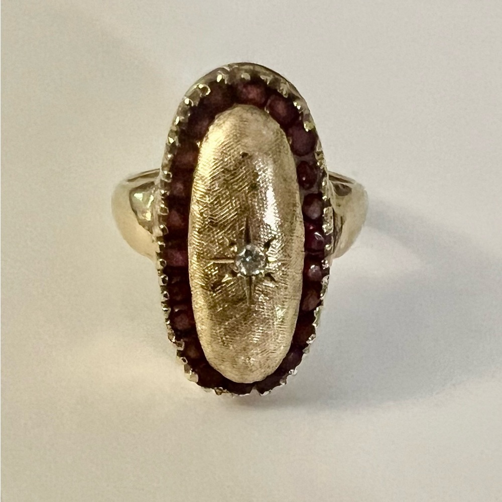 Vintage 14k Gold Garnet and Diamond Ring